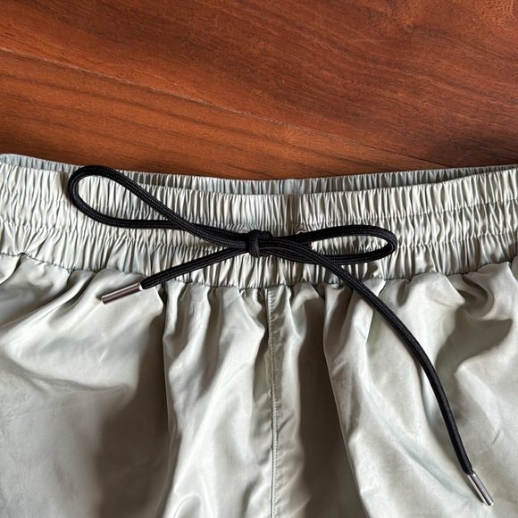 Sporty & Rich Laurel White Runner Active Biker Short / small - Picture 5 of 6